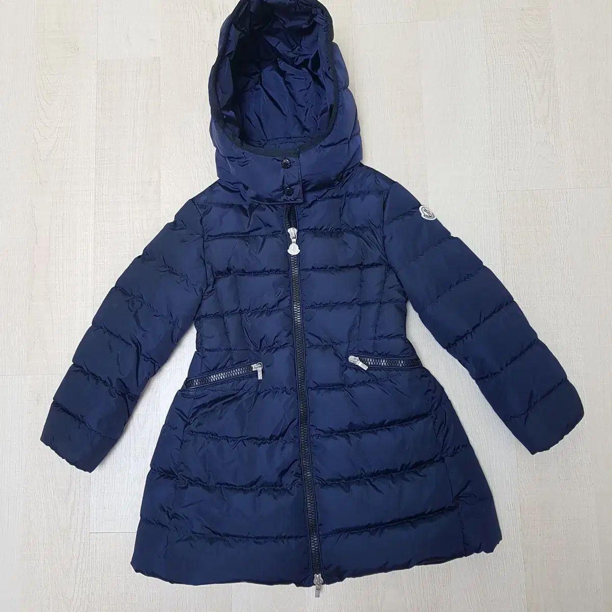 4歳 正規品 MONCLER モンクレール シャーバル キッズ ダウン 33,350円