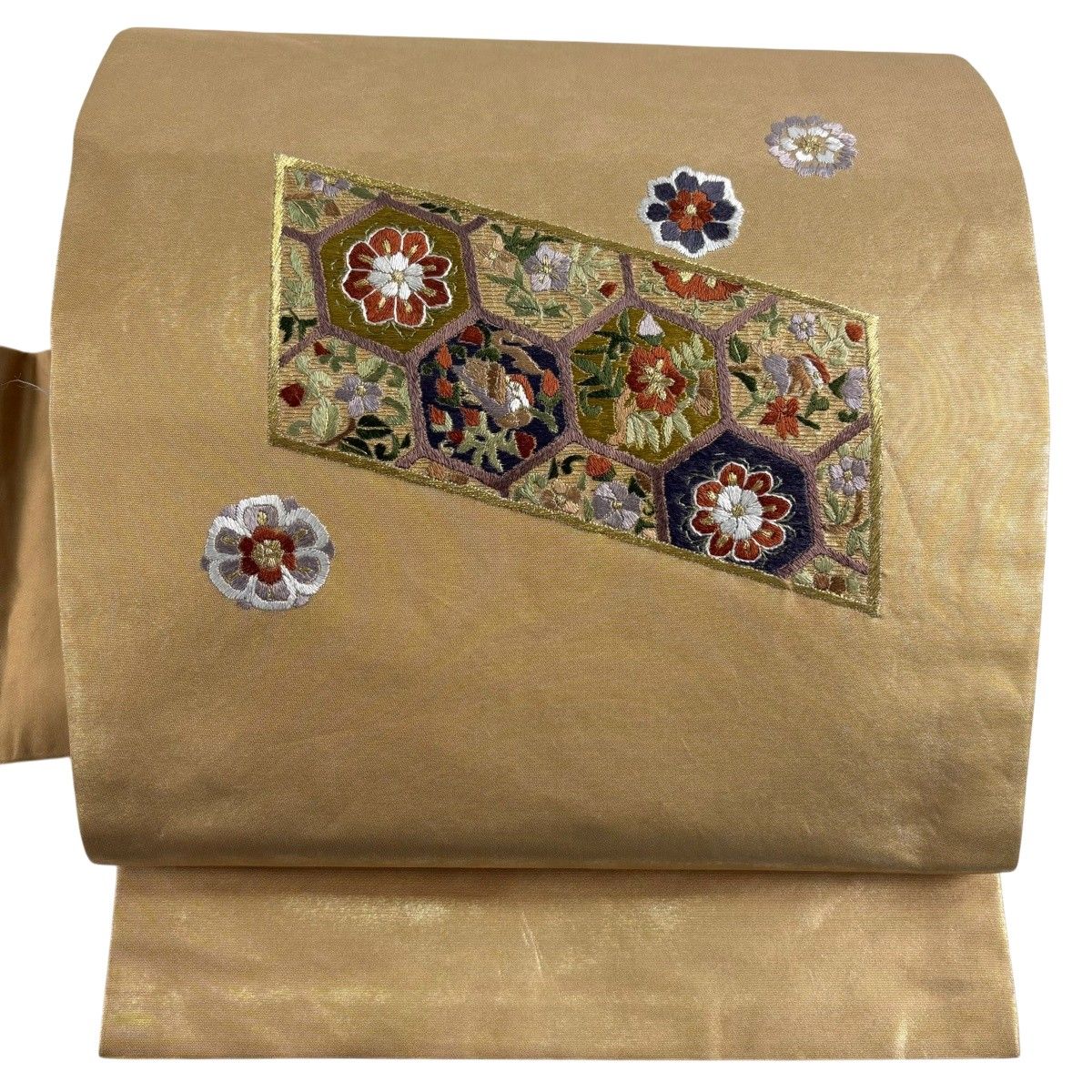 名古屋帯 秀品 亀甲 草花 金糸 刺繍 金色 正絹 【中古】