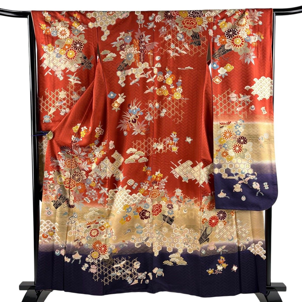 振袖 身丈161cm 裄丈63.5cm S 袷 花束 宝尽くし 金糸 金彩 赤 正絹 秀品 【中古】