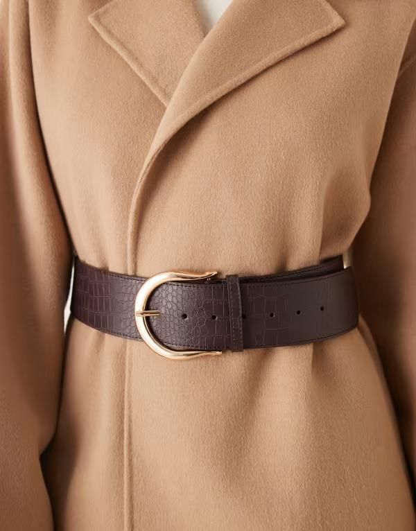 エイソス レディース アクセサリー ベルト ASOS DESIGN wide low waisted belt in chocolate croc with gold hardware Chocola