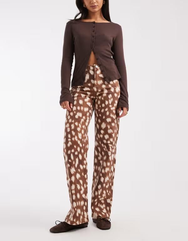 ヴェロモーダ レディース ボトムス デニムパンツ ワイドレッグ プリント ジーンズ Vero Moda Tessa high waisted wide leg jeans in deer print