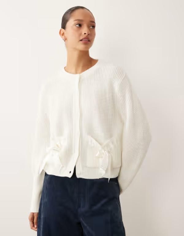 ミスセルフフリッジ レディース アウター カーディガン ニット Misselfridge knit crew cardigan with bow pocket detail CREAM クリーム 15,466円