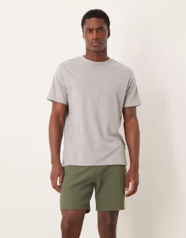 エイソス メンズ ボトムス ハーフパンツ・ショーツ スリムフィット ショートパンツ ニット ジャージー ASOS DESIGN slim fit waffle knit jersey shorts w