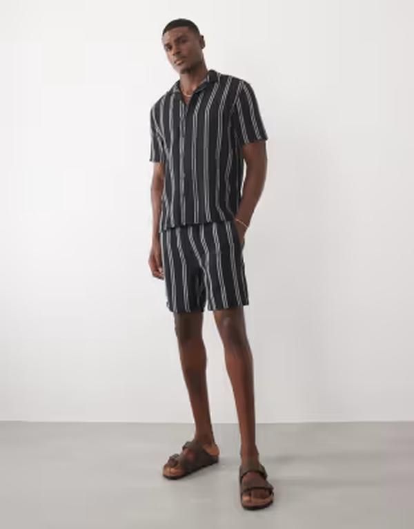 オンリーアンドサンズ メンズ ボトムス ハーフパンツ・ショーツ ショートパンツ ONLY SONS woven shortstripe part of a set Dark Navy ネイビー