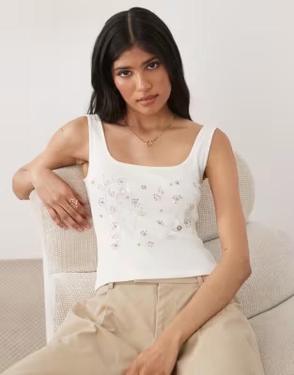 ミスセルフフリッジ レディース トップス シャツ リブニット Misselfridgembellished rib knit square neck top in cream クリーム 12,056円