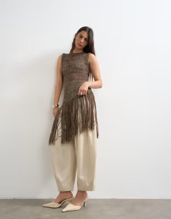 トップショップ レディース トップス ベスト アシンメトリー ノースリーブ ニット Topshop knit sleeveless tape fish net asymmetric fringing