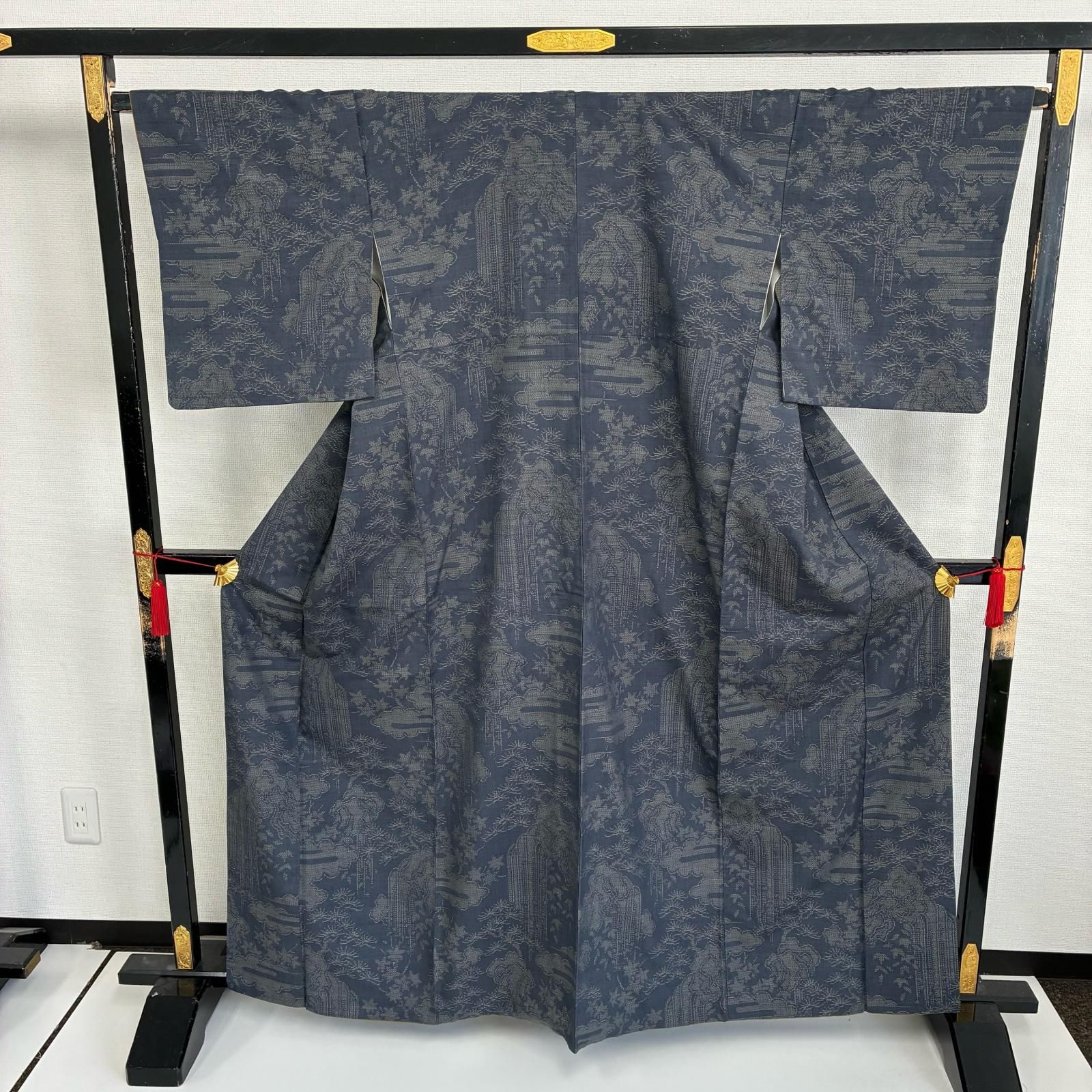 本場結城紬 正絹 真綿紬 亀甲 粋な絣 袷 着物 MK-7770 - メルカリ