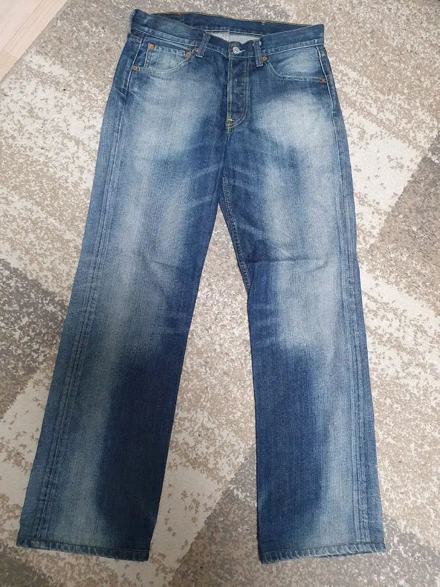 ヴィンテージ 06年式 LEVI'S® 501® オリジナル ストレート (トルコ製/レッドポケット)
