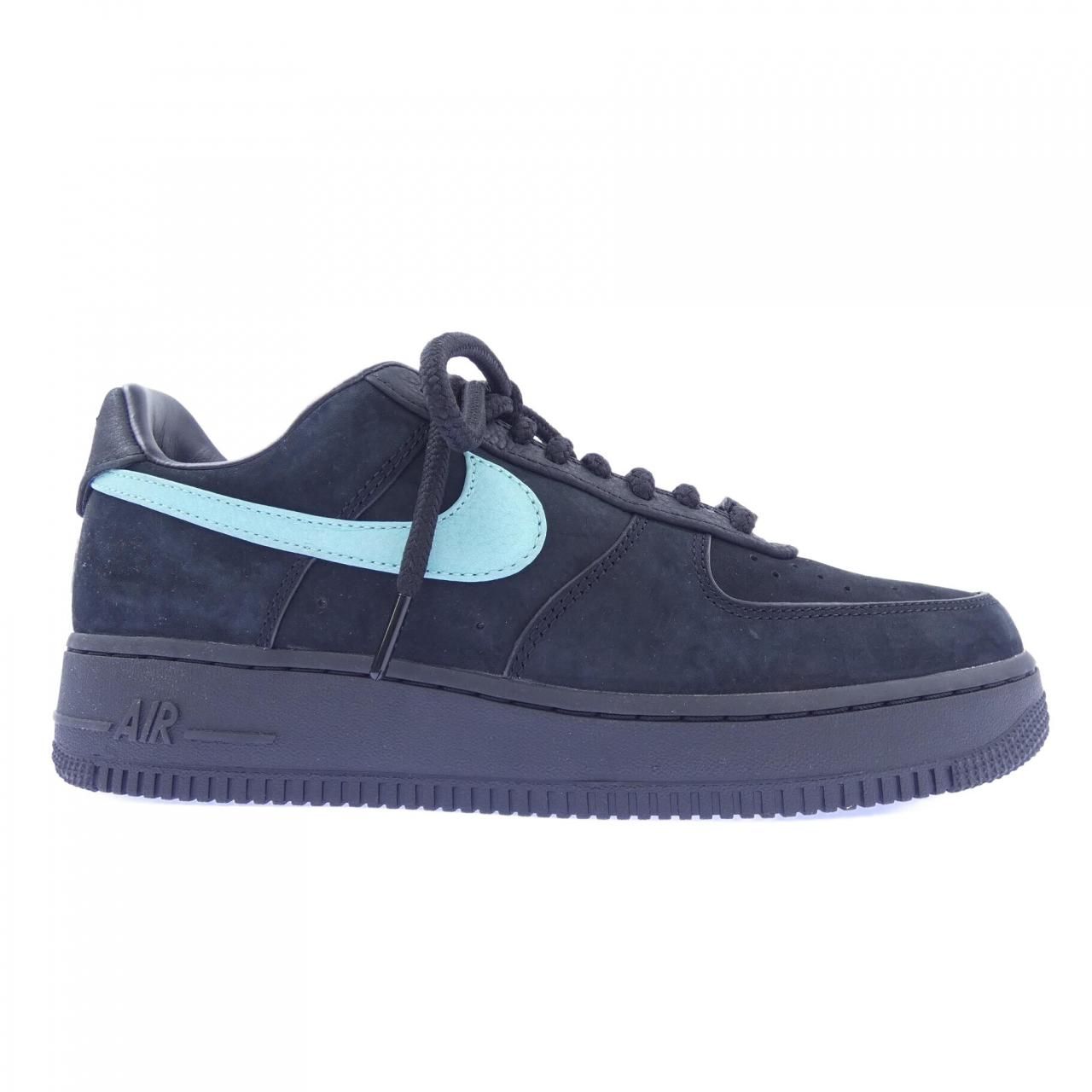 ナイキ NIKE DZ1382-001 TIFFANY スニーカー 150,300円