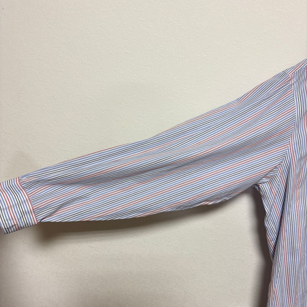 https://assets.mercari-shops-static.com/-/large/plain/2JUjifkMtnadejzGbDseTj.jpg@jpg