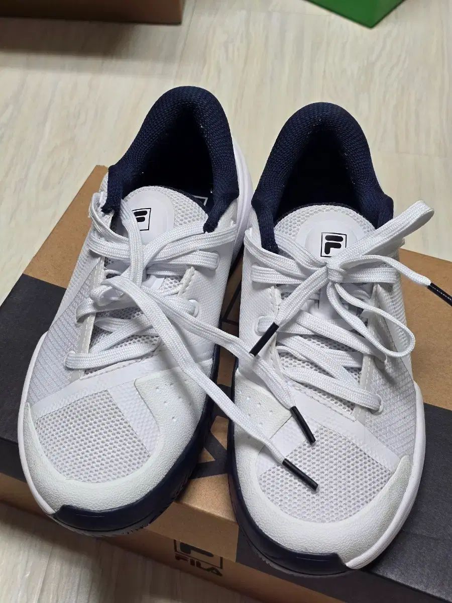 FILA スニーカー テニスシューズ 白 1回着用 8,156円