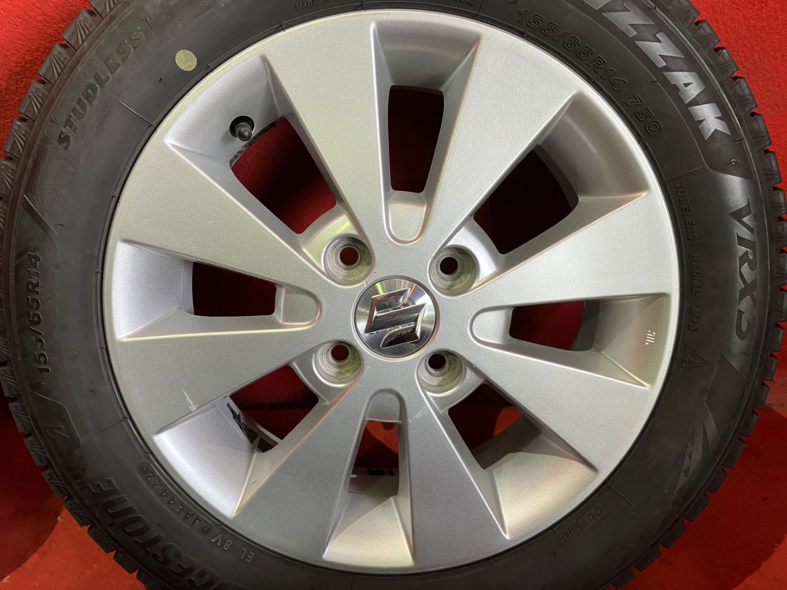 中古スタッドレスタイヤホイールセット【155/65R14 BRIDGESTONE VRX3