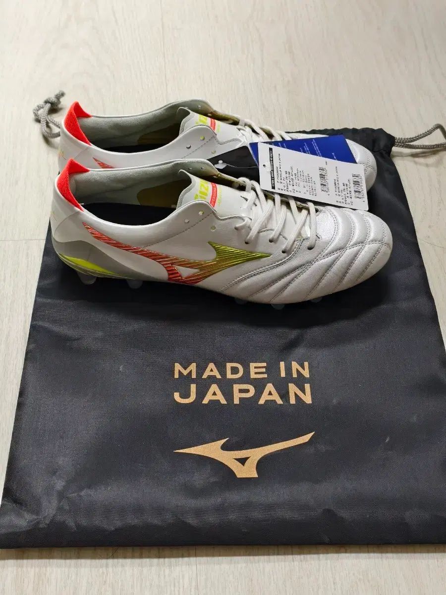 mizuno モレリア NEO5 ジャパン