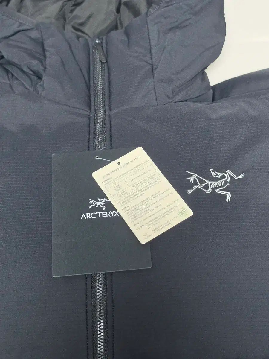 ARC'TERYX アークテリクス Atom（アトム） SV フーディ ブラック