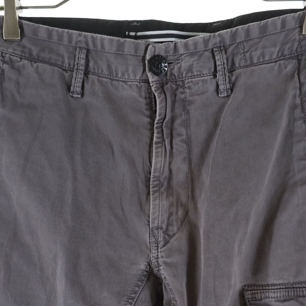 STONE  ストーンアイランド 741530504 Straight-Leg Cargo Trousers カーゴ トラウザー パンツ ブラック系 36【中古】 STONE ISLAND (ストーンアイランド) Straight-Leg Cargo Trousers ロゴ