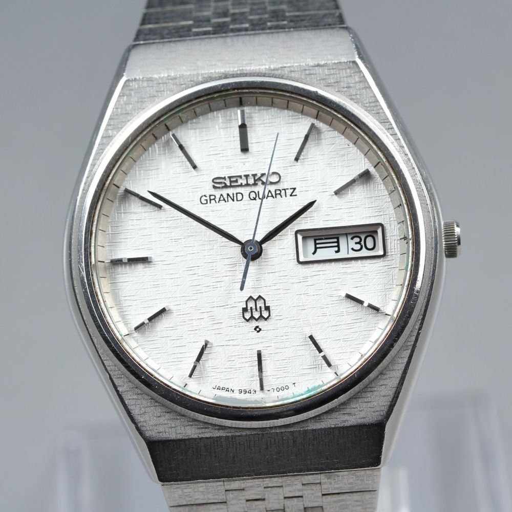 【稼働品】 SEIKO グランドクォーツ 9943-7000 シルバー ツイン デイデイト 純正ブレス 年差クオーツ メンズ 腕時計 1976年製 #17688