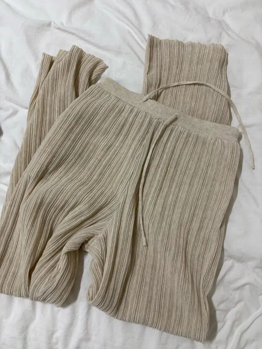 リー917 プリーツパンツ アイボリー 36 ズボン モクネック パンツ