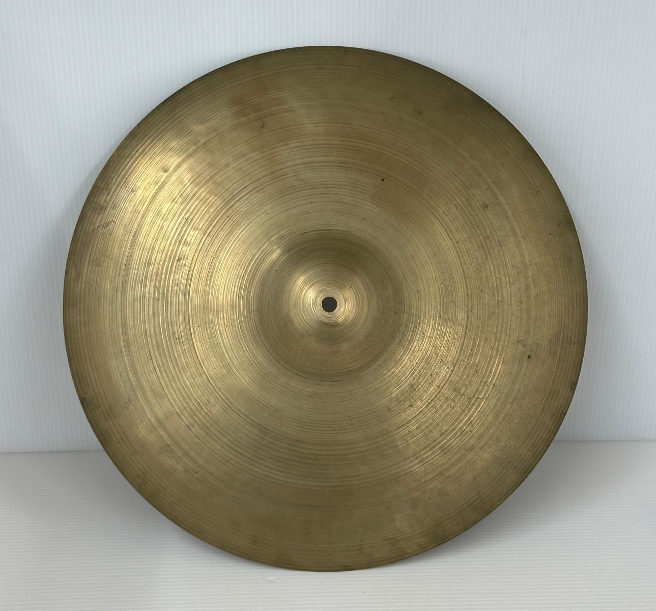 【中古品】Avedis Zildjian ジルジャン シンバル 18インチ ヴィンテージ (2608012)