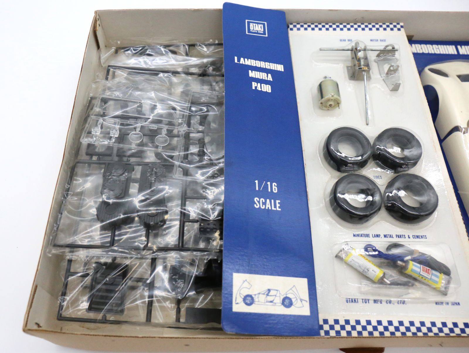 【絶版品】オオタキ 1/16 ランボルギーニ ミウラ P400 プラモデルキット モーター付 KIT NO.OT3-15