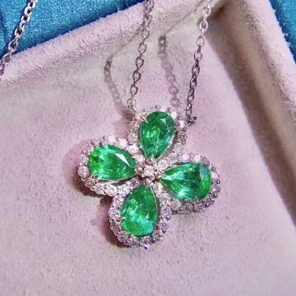 925シルバー 天然 エメラルド ペンダントネックレス、3mm x 4mm,合計1カラット、、ナチュラル、高級ジュエリー、宝石ギフト　□YL9366▲8.9