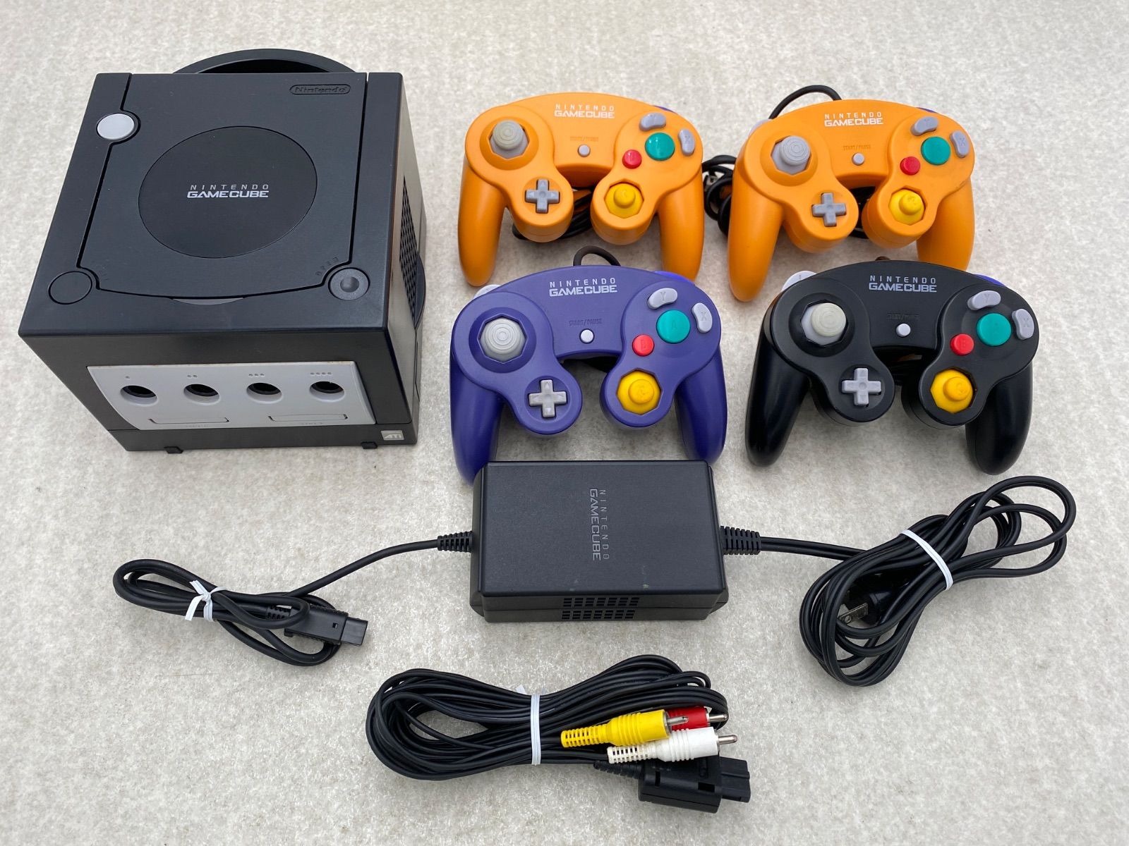 ゲームキューブ 本体　動作品　ブラック　コントローラー4点 6,300円
