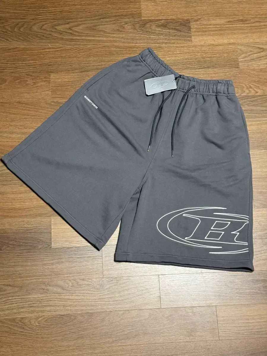 BORN TO WIN バミューダ パンツ 新品 7,038円