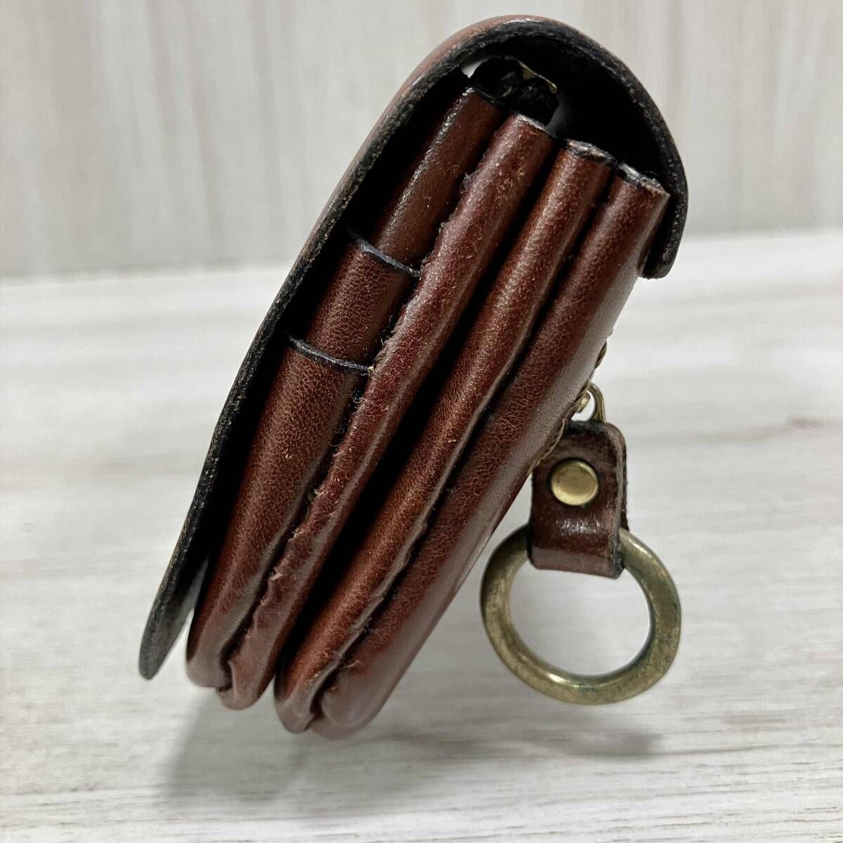 レディース HERZ/長財布 ヘルツ 普段使いのトラベルウォレット チョコ 本革