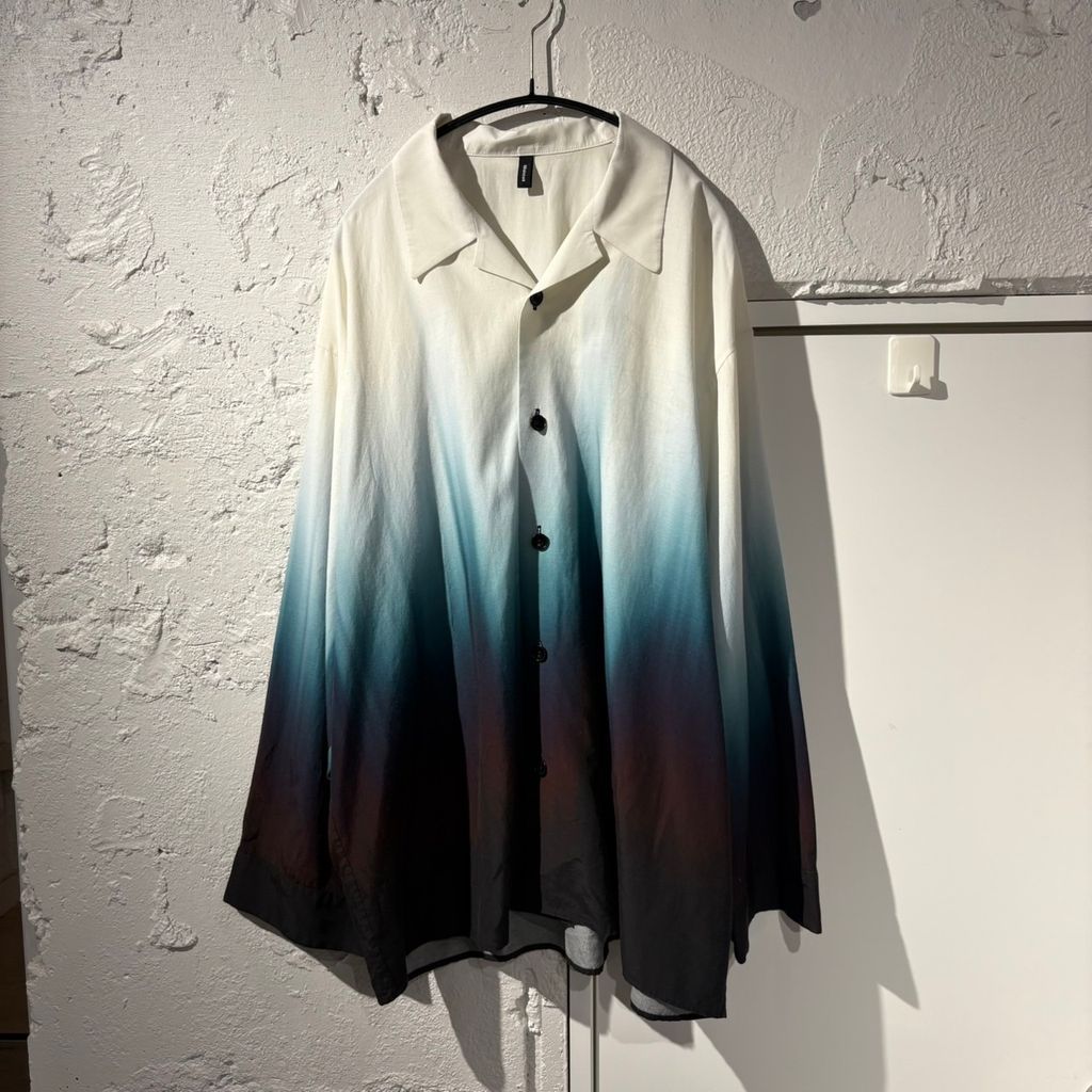 08sircus ゼロエイトサーカス 26SS Bassen print over shirt グラデーションシャツ S26SS-SH04 ホワイト&ブルー Size:5【表参道B07】