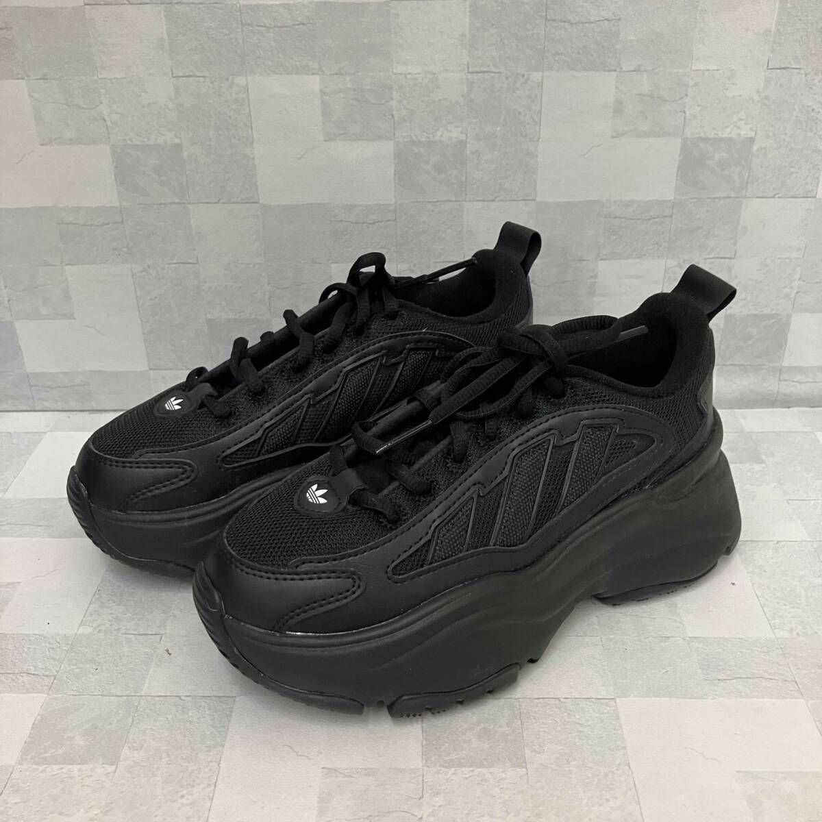 adidas アディダス スニーカー OZGAIA W オズガイア W IG6045 22cm ブラック 美品