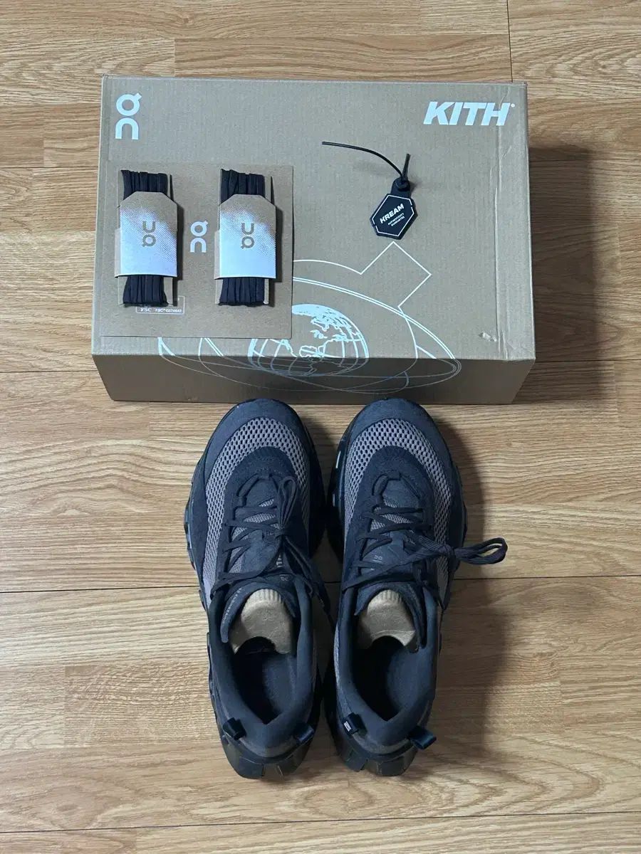 オンラニング x KITH(キス) テック 2 ガナシュー 270 56,363円