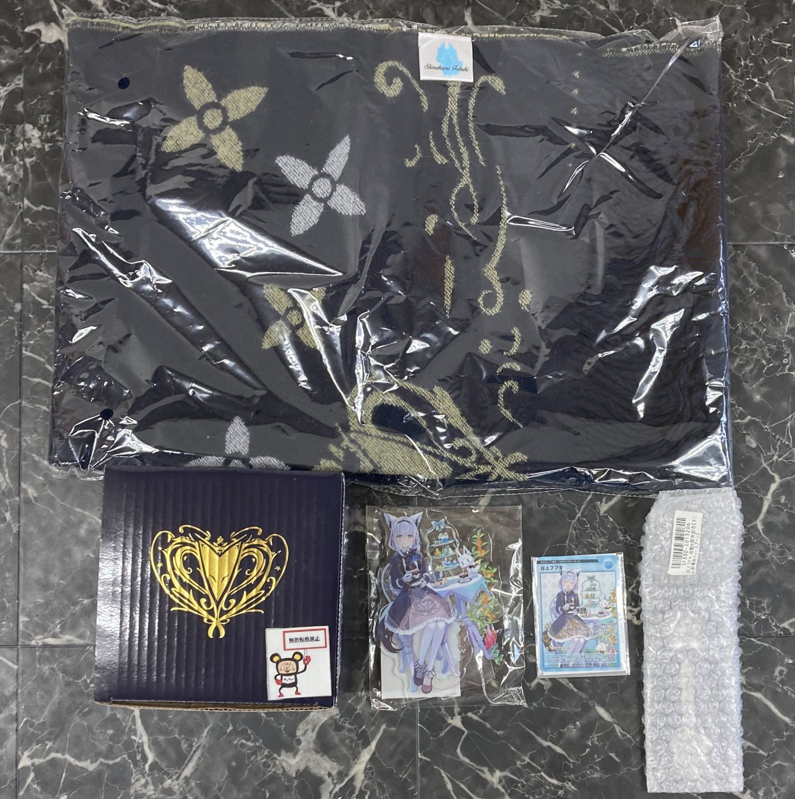 33. ホロライブ 白上フブキ 活動6周年記念 フルセット 5,920円