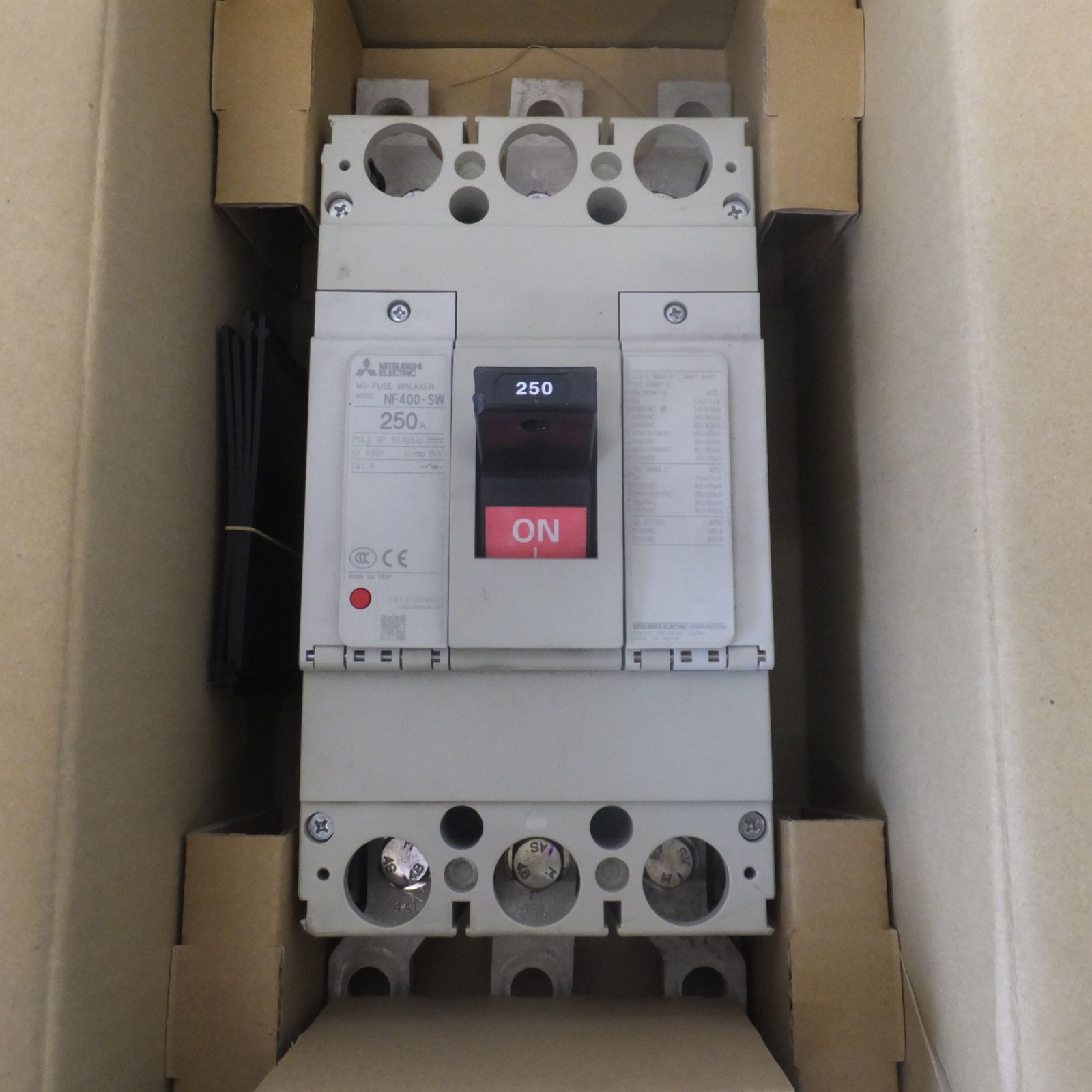 [送料無料] 未使用★三菱 MITSUBISHI 低圧遮断器 ノーヒューズブレーカー NF400-SW　250A 3P 50/60Hz 690V 8kV★
