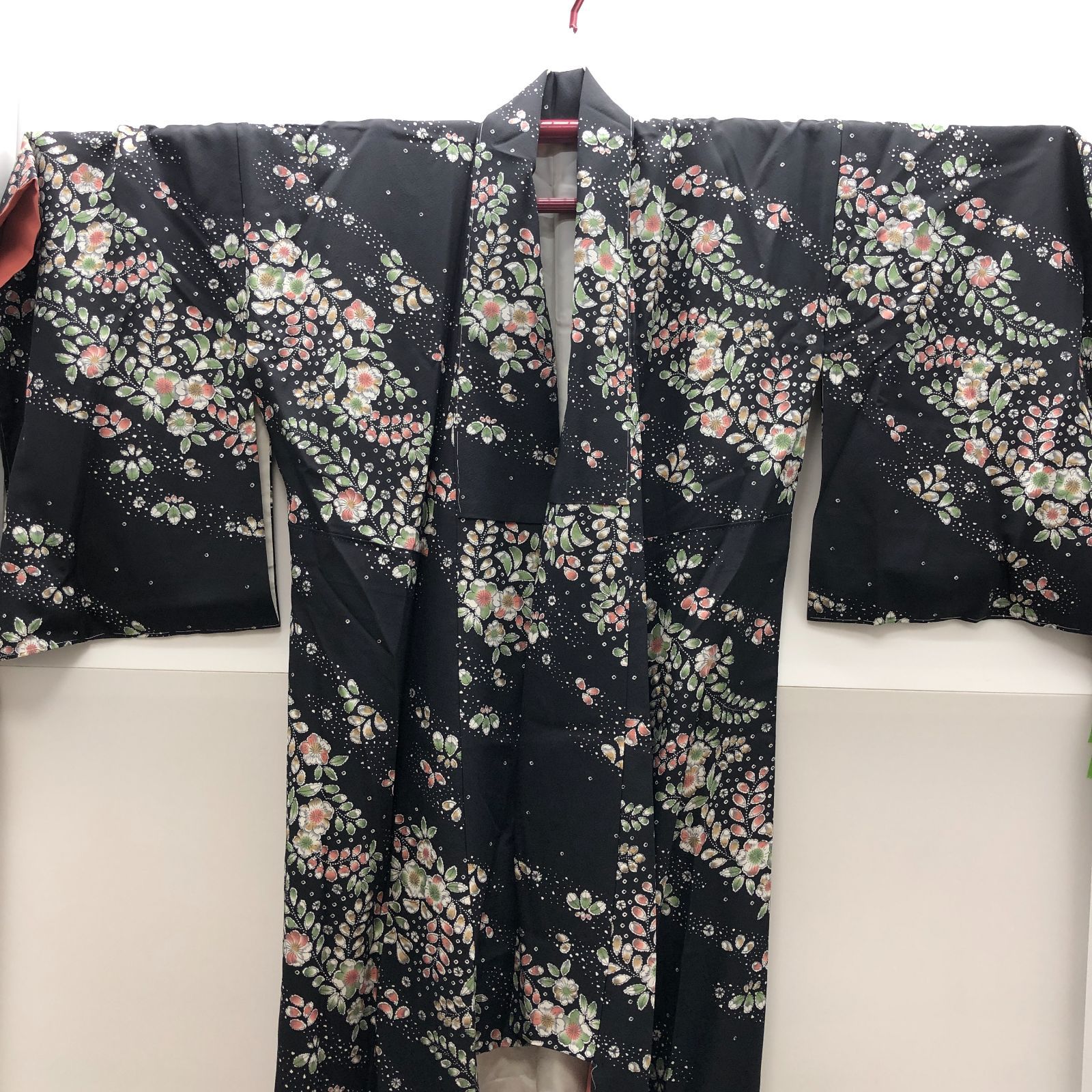 【しつけ糸付き/未使用品】着物 正絹 黒 ブラック 花柄 女性用 和装 SGKY26-1833
