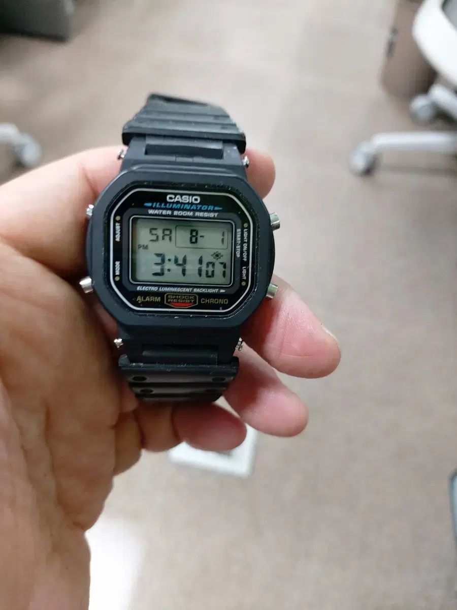 CASIO カシオ イルミネーター ブラック 腕時計