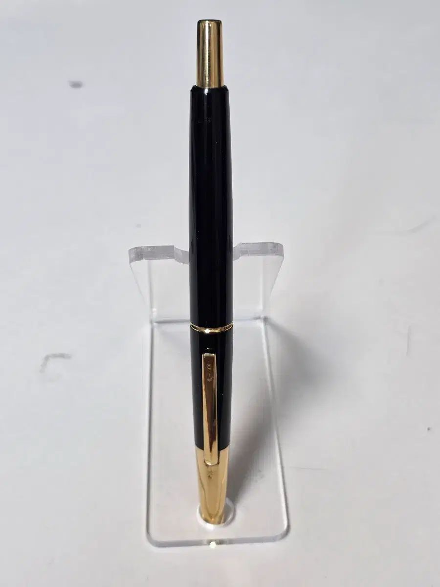 (未使用) パイロット キャップレス 2nd generation 万年筆 14K F 37,157円