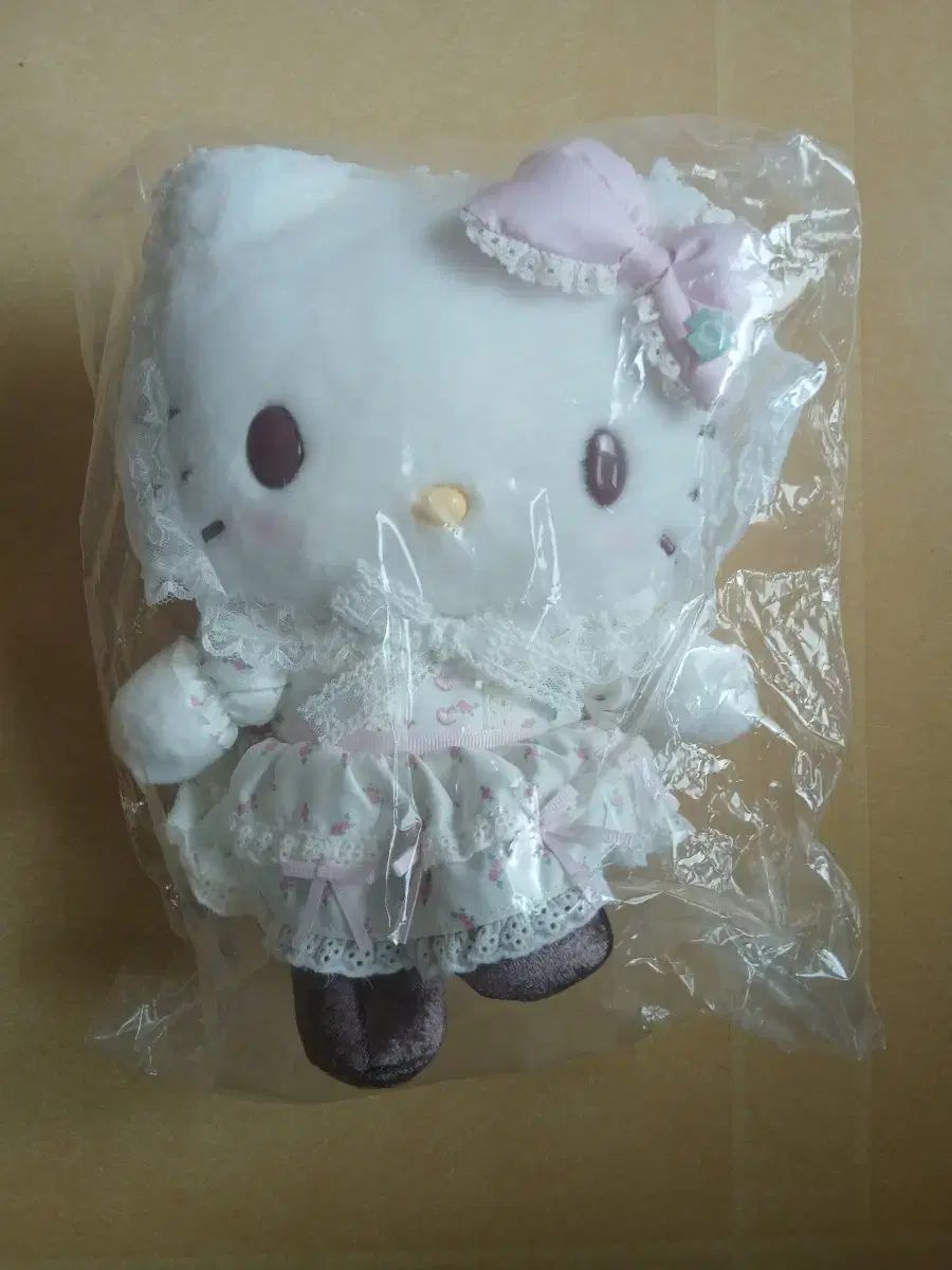 サンリオ正規品 フォレスト レイ シリーズ HELLO KITTY ぬい 未開封 新品
