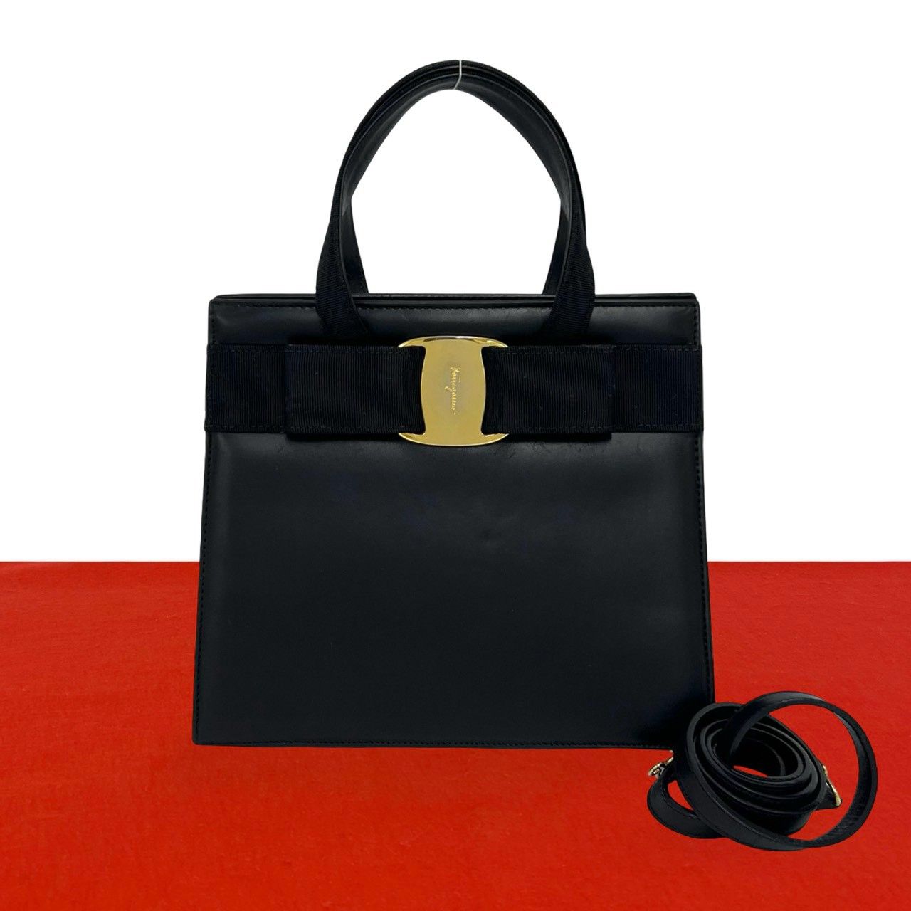 【美品】サルヴァトーレフェラガモ ヴァラリボン 2wayハンドバッグ 極 美品 Salvatore Ferragamo サルヴァトーレフェラガモ ヴァラリボン