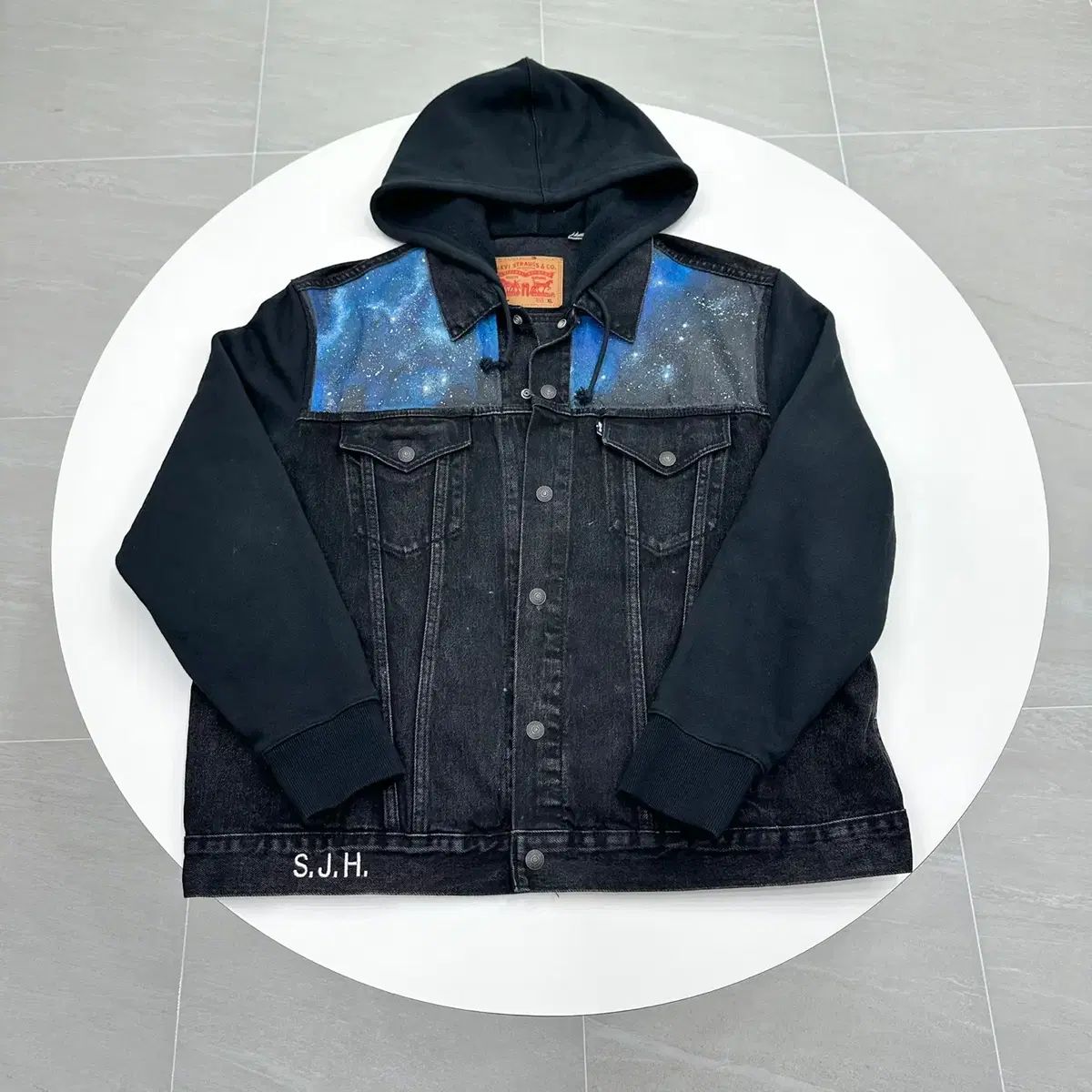 LEVI'S リーバイス ブラックデニム フード ジャケット バックプリント ウナ(EUNHA) ペインティング 韓国国内唯一実物 XL 110