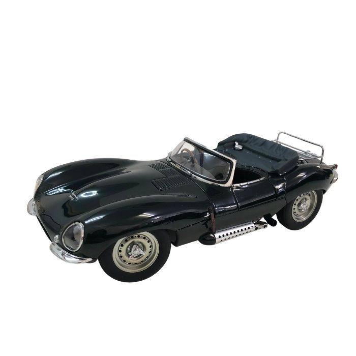 ミニカー オートアート 1/18 JAGUAR ジャガー XK-SS スティーブ マックィーン プライベートコレクション　73526 新品同様 【中古】