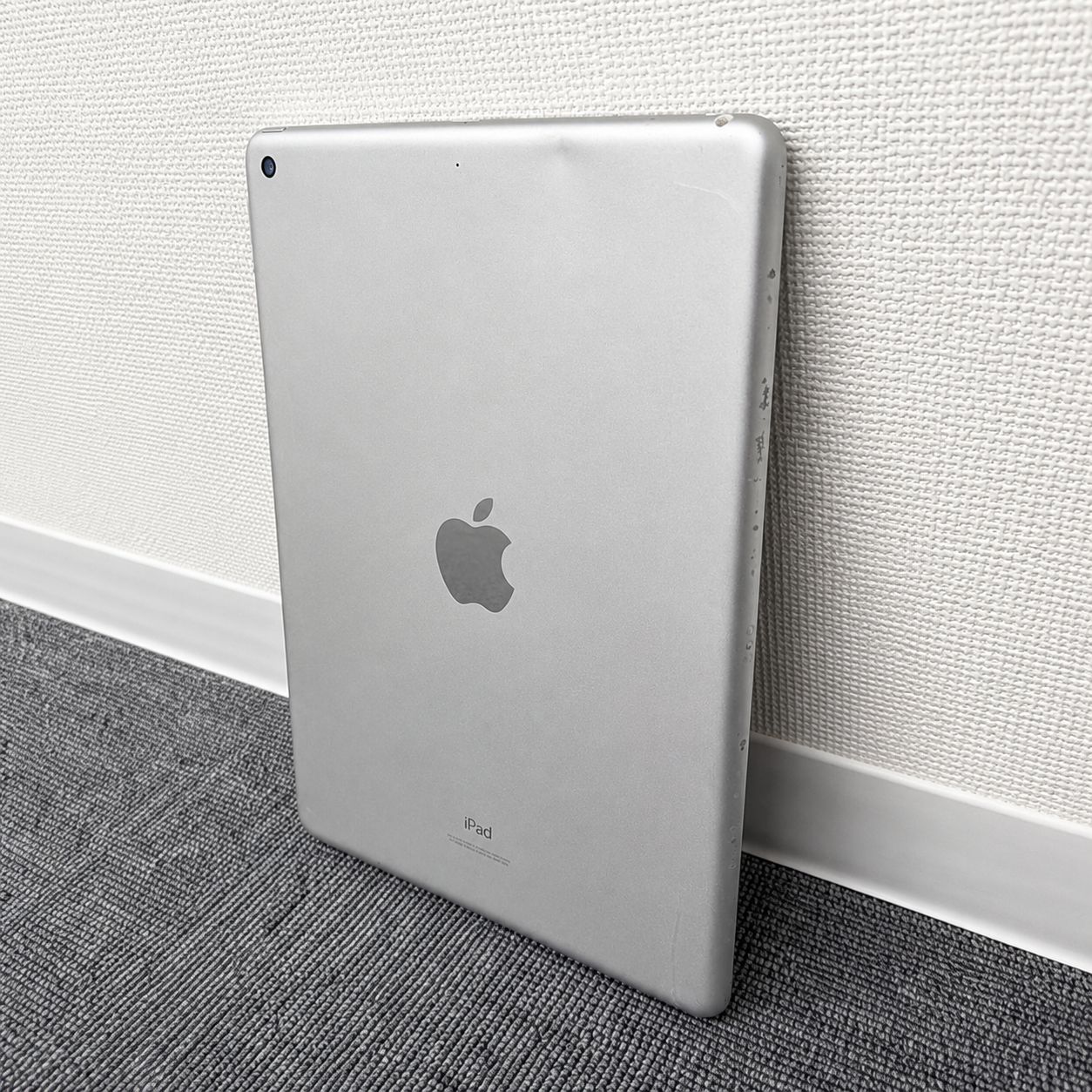 iPad 第8世代 32GB SV 中古品 - メルカリ
