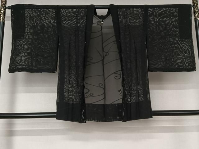 平和屋着物▽羽織　スリーシーズン　春夏秋　塵除け　唐草文　黒地　正絹　逸品　AABJ9738jh