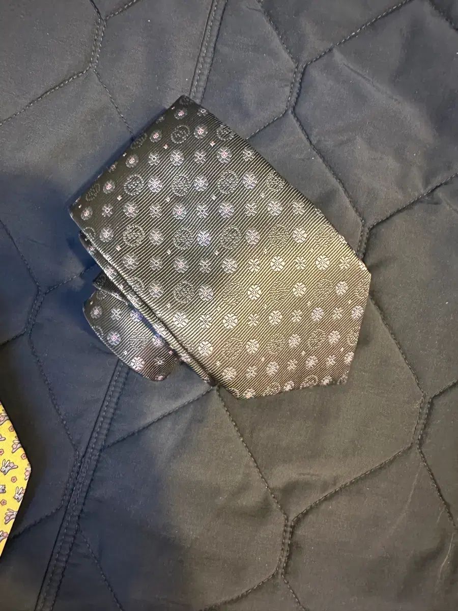 グッチ 正規品 ネクタイ