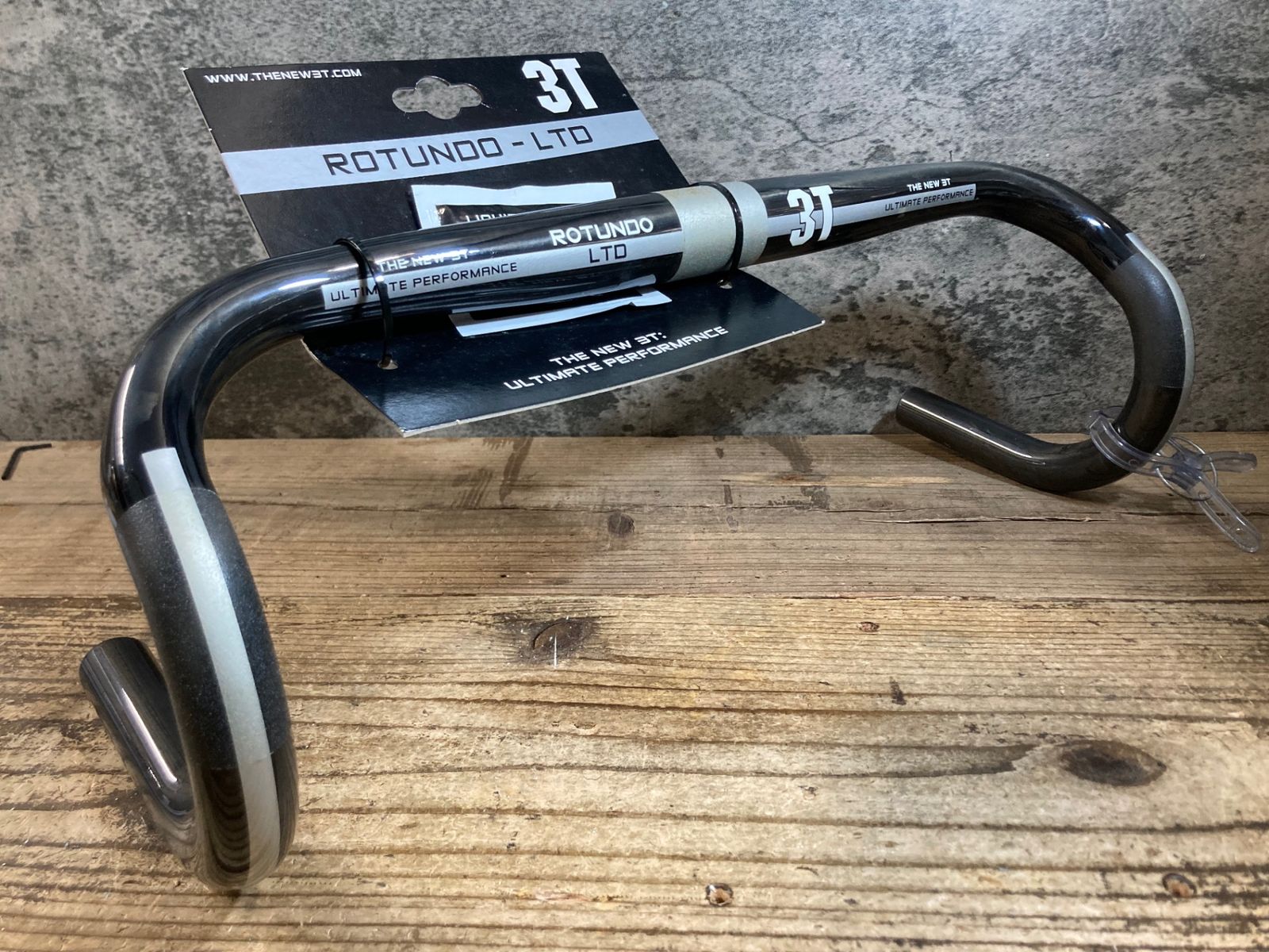 KH748 未使用 3T ROUNDO LTD カーボン ドロップハンドル 420mmエンドC-C Φ31.8 丸ハン 7,296円