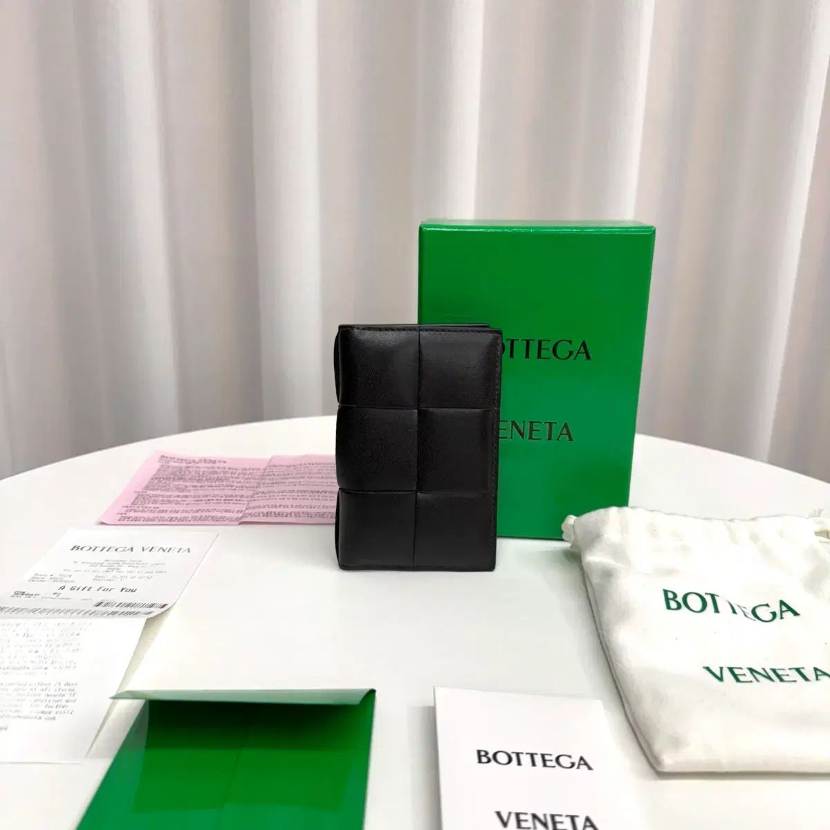 デパート / 正規品 BOTTEGA VENETA ボッテガ・ヴェネタ マキシ フラップ オーガナイザー 財布 ブラック