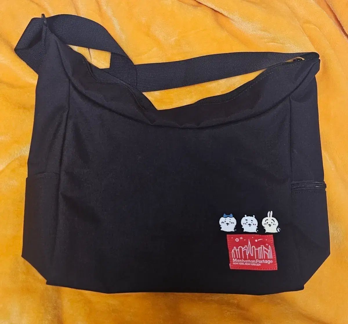 マンハッタンポーテージ ちいかわ コラボ Tシャツ