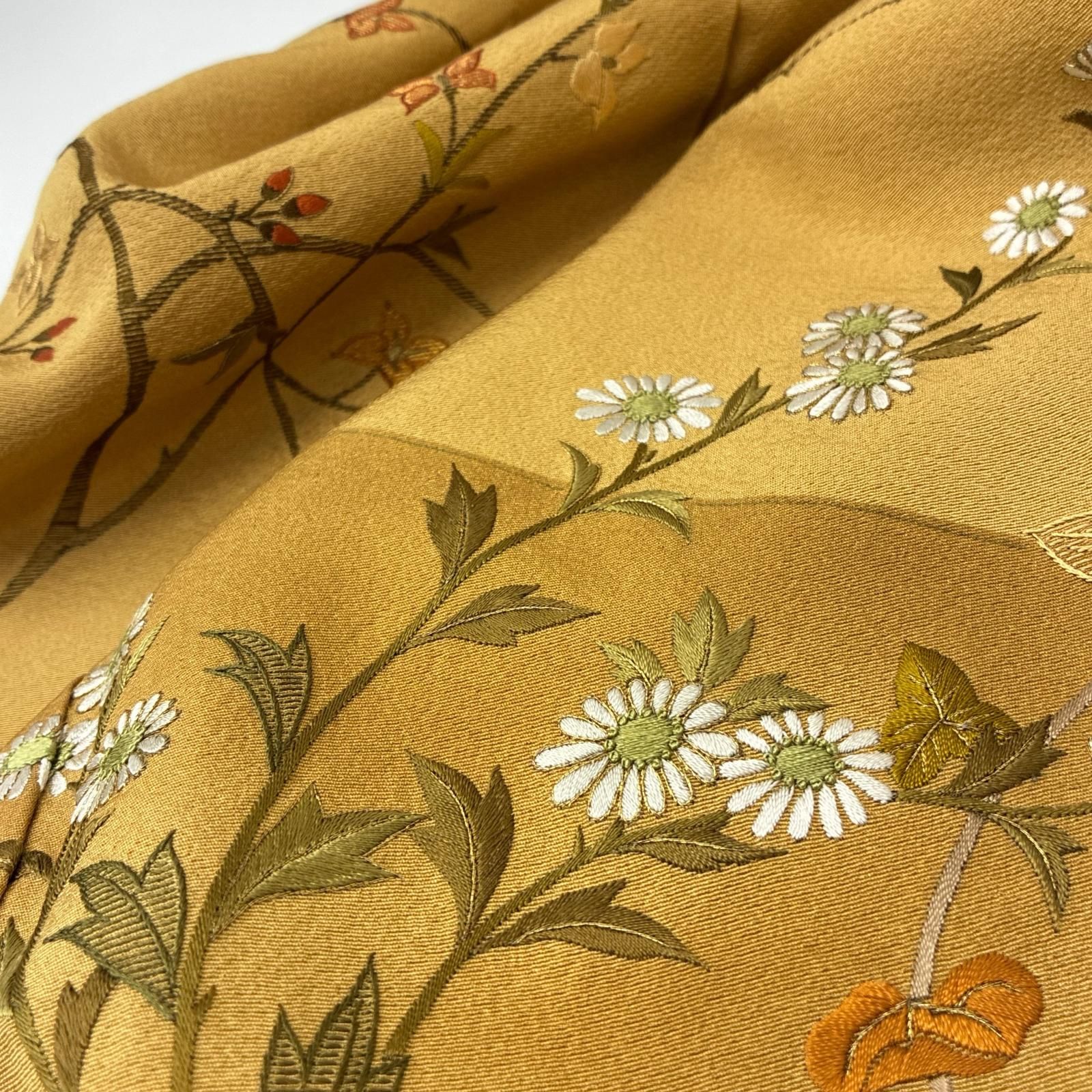 刺繍 付け下げ 正絹 紋なし 上品な花草 袷 着物 MK-7117