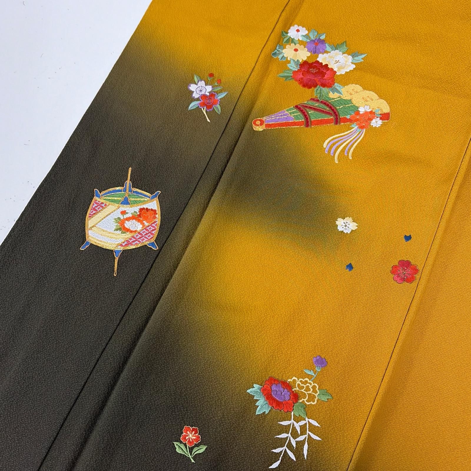 付下げ 刺繍 裄65.5 からし色 上品な加工 紋無し 正絹 着物 MK-7050