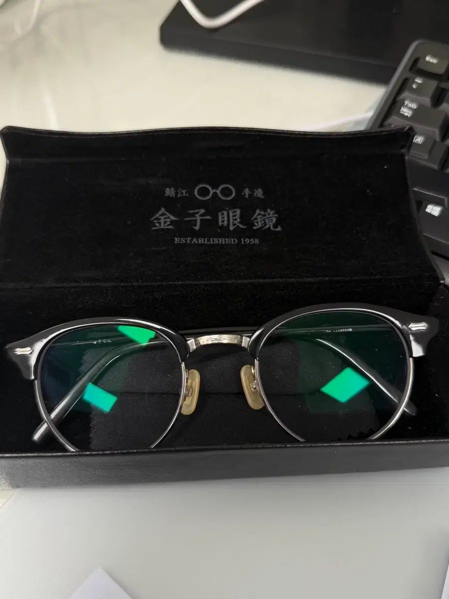 金子眼鏡 下銀縁 KV-117