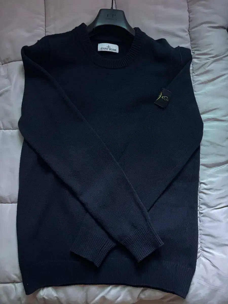 STONE ISLAND ストーンアイランド ネイビーニット L