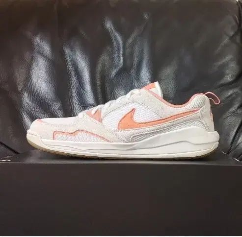 新品) NIKE ナイキ エアジョーダン コンフォート エラ HJ6778 108 7,845円